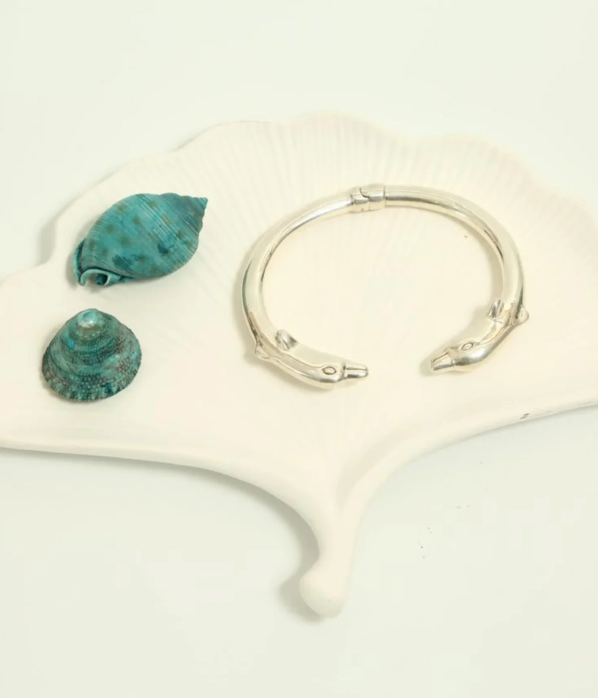 925 Sterling Silver Hinged Dolphin Head Cuff Bangle