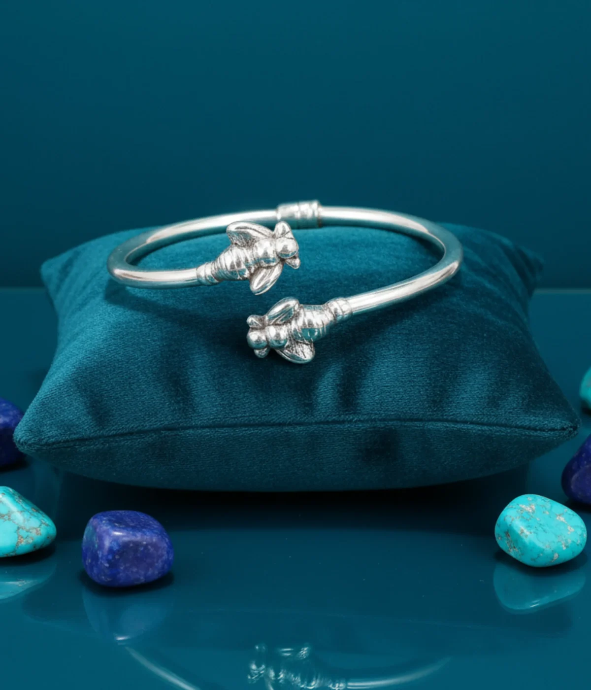 925 Sterling Silver Open Bangle featuring a Dual Bee Motif. Nature-inspired cuff bracelet symbolizing abundance and hard work. Unique boho gift for women.