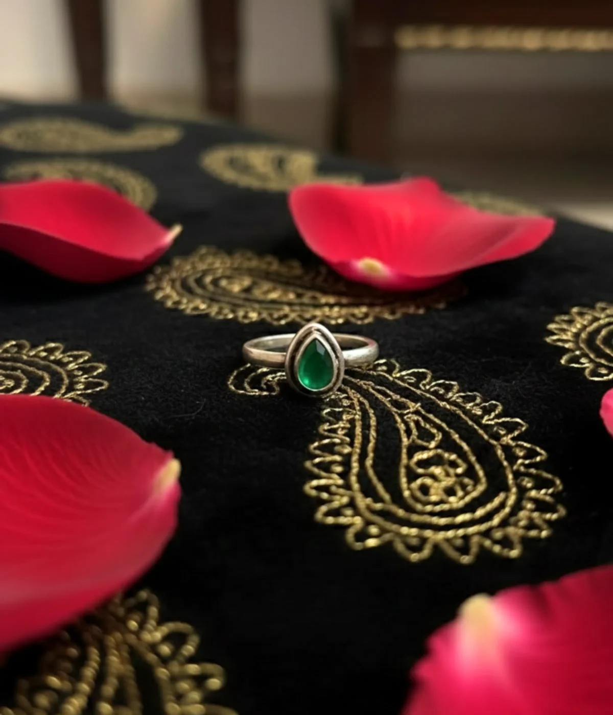 Pair of 4.9g minimalist sterling silver toe rings with adjustable band and antique floral engraving.