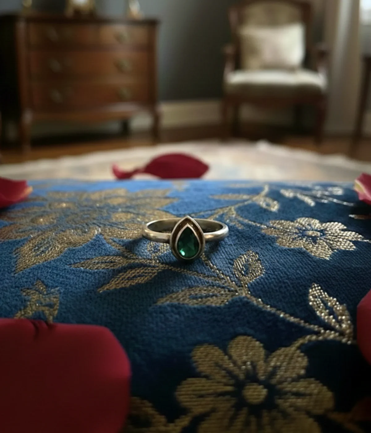 Pair of 4.9g minimalist sterling silver toe rings with adjustable band and antique floral engraving.